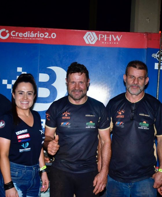 Na última etapa do Campeonato Brasileiro de Velocidade na Terra 2023 (VNT Brasil), em Cuiabá, as duas famílias contam suas trajetórias de dedicação ao esporte.